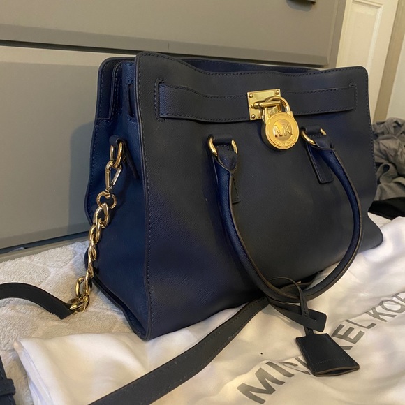 Michael Kors Purse - Picture 1 of 4